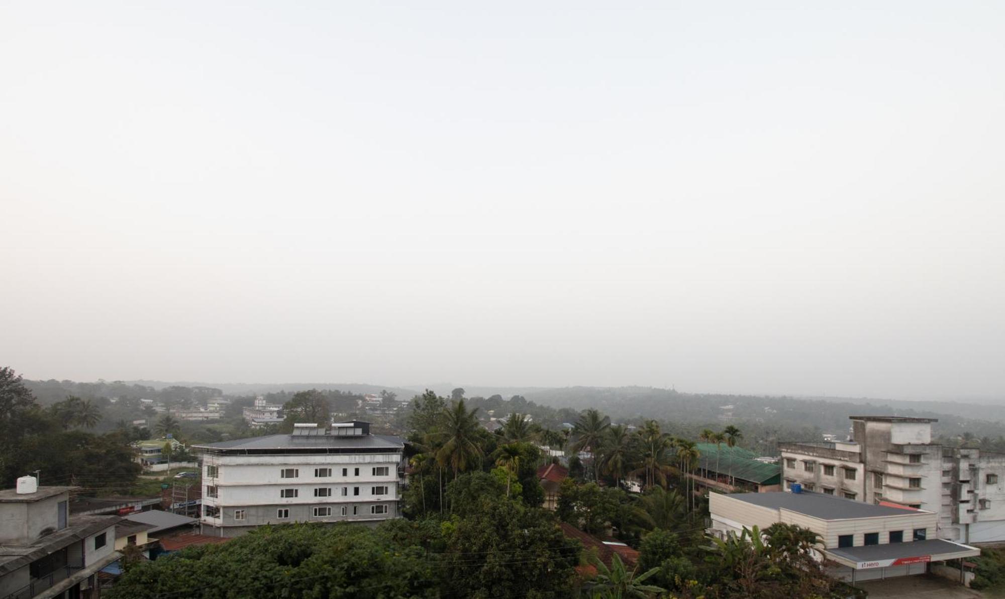 Treebo Brahma, Wayanad Hotel Sultan Bathery Exterior photo